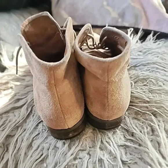 Franco Sarto Suede Desert Booties. Size 6 - Picture 7 of 8